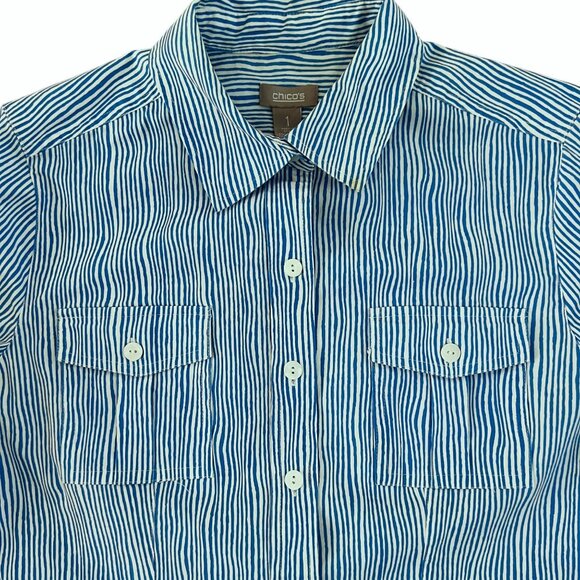 Chicos Button Up Shirt Cotton Blend Womens Sz 1 Blue Coastal Preppy Stripe Chic - Picture 3 of 9